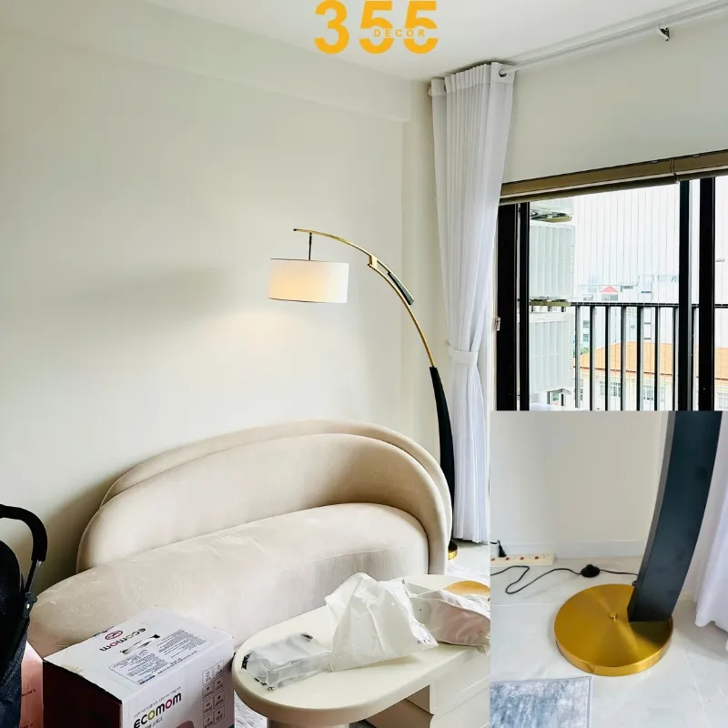 Đèn Đứng DD15 2 Đế đèn hợp kim mạ vàng chắc chắn và công tắc đạp chân tiện lợi