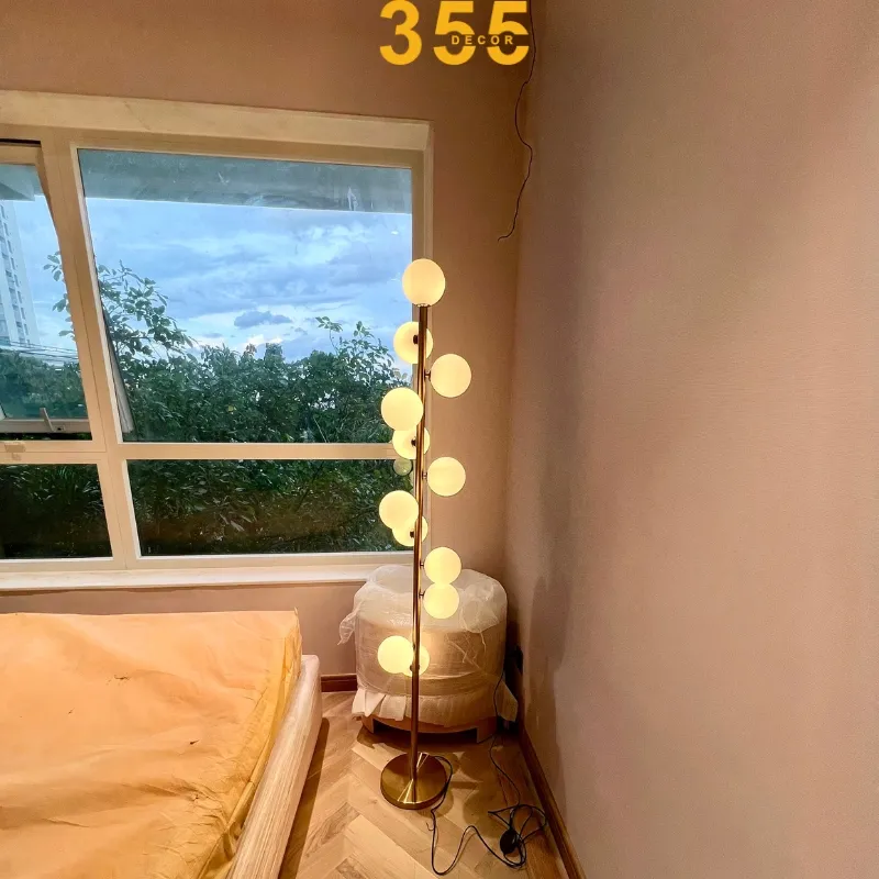 Đèn Đứng DD33T12 2 Đèn Đứng DD33T12 bật sáng lung linh với bóng G9 ánh sáng vàng ấm cúng