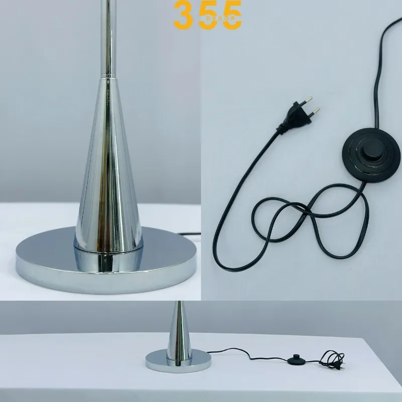 Đèn Đứng DD794 3 Ảnh cận cảnh thân đế đèn inox và dây điện kèm công tắc chân của Đèn Đứng